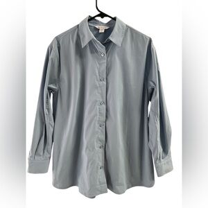 Athleta men’s light blue long sleeve button down shirt